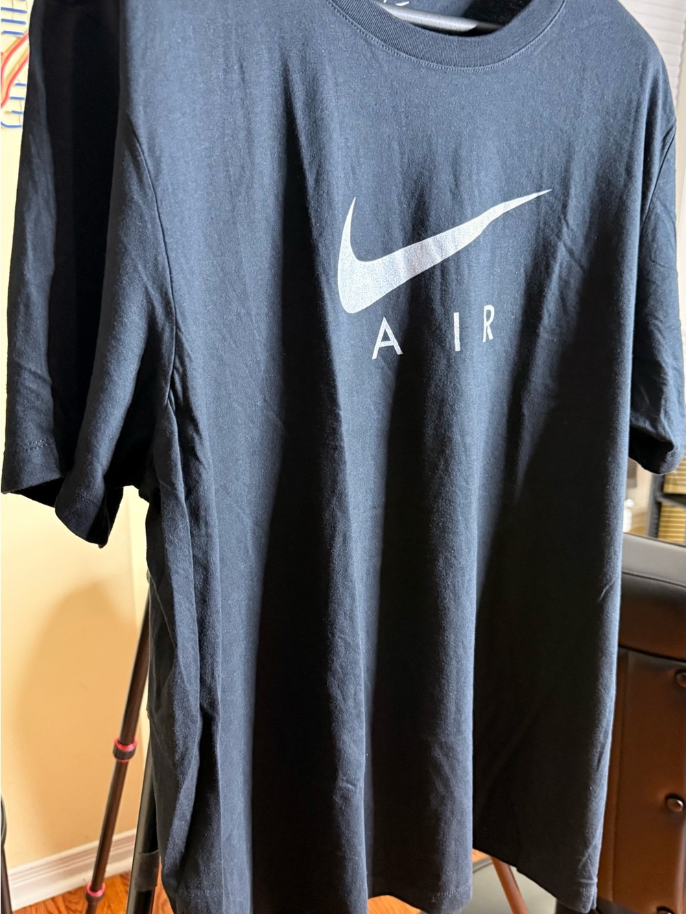 Beautiful Nike Air Men's Black Graphic
T-Shirt!!! - Picture 7 of 7